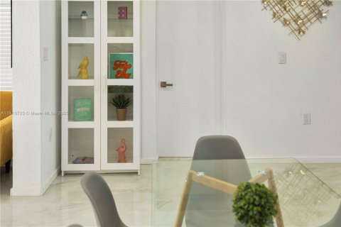 Villa ou maison à louer à Fort Lauderdale, Floride: 3 chambres, 93.46 m2 № 1967661 - photo 11