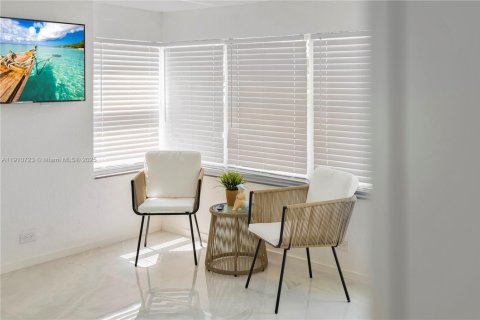 Villa ou maison à louer à Fort Lauderdale, Floride: 3 chambres, 93.46 m2 № 1967661 - photo 12