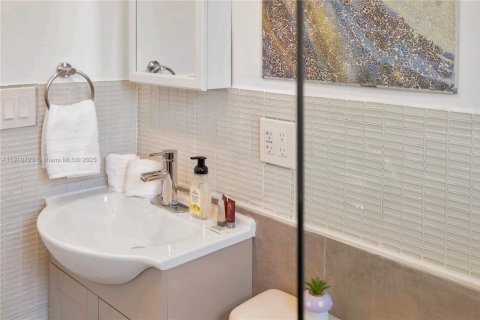 Villa ou maison à louer à Fort Lauderdale, Floride: 3 chambres, 93.46 m2 № 1967661 - photo 20