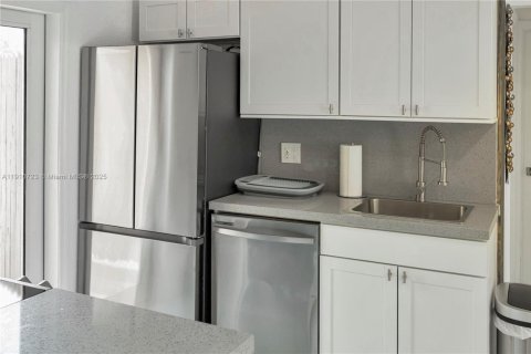 Villa ou maison à louer à Fort Lauderdale, Floride: 3 chambres, 93.46 m2 № 1967661 - photo 8