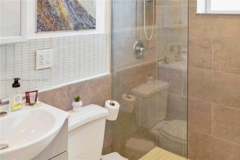 Villa ou maison à louer à Fort Lauderdale, Floride: 3 chambres, 93.46 m2 № 1967661 - photo 15