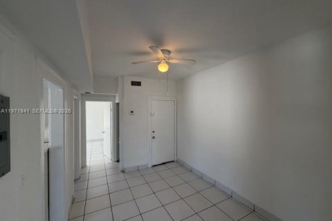Appartement à louer à Miami, Floride: 1 chambre, 49.7 m2 № 2042263 - photo 4