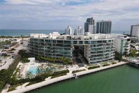 Condo in Miami Beach, Florida, 3 bedrooms  № 1834478 - photo 2