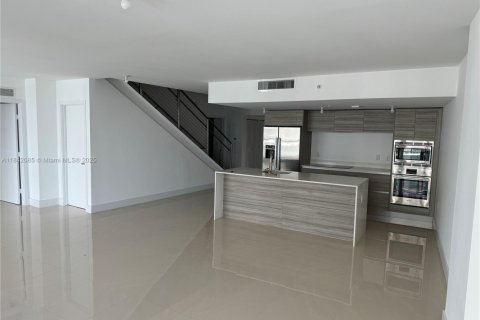 Condo in Miami Beach, Florida, 3 bedrooms  № 1834478 - photo 10