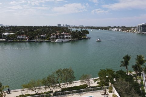 Condo in Miami Beach, Florida, 3 bedrooms  № 1834478 - photo 6