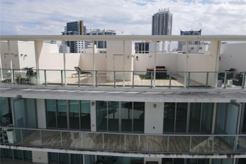 Condo in Miami Beach, Florida, 3 bedrooms  № 1834478 - photo 4