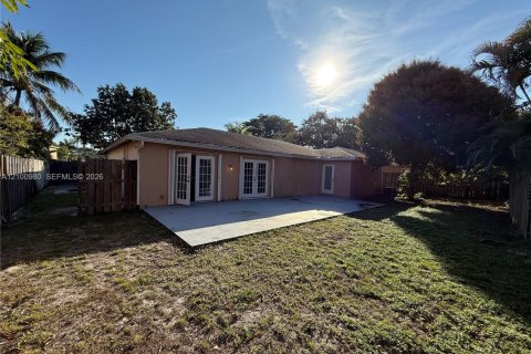 Villa ou maison à louer à Deerfield Beach, Floride: 4 chambres, 138.7 m2 № 2401666 - photo 20