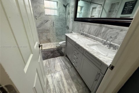 Villa ou maison à louer à Deerfield Beach, Floride: 4 chambres, 138.7 m2 № 2401666 - photo 13