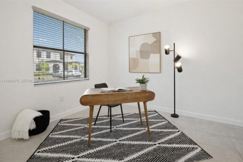 Touwnhouse à vendre à Homestead, Floride: 3 chambres, 123.37 m2 № 2063054 - photo 4