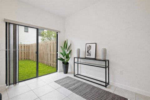 Touwnhouse à vendre à Homestead, Floride: 3 chambres, 123.37 m2 № 2063054 - photo 8