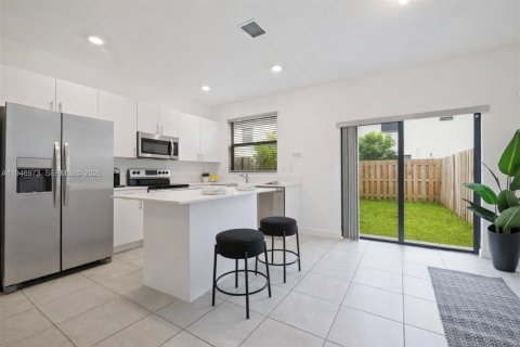 Touwnhouse à vendre à Homestead, Floride: 3 chambres, 123.37 m2 № 2063054 - photo 6