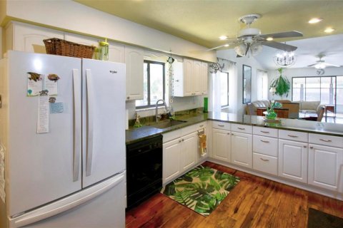 Copropriété à vendre à Weeki Wachee, Floride: 2 chambres, 126.63 m2 № 2216510 - photo 7
