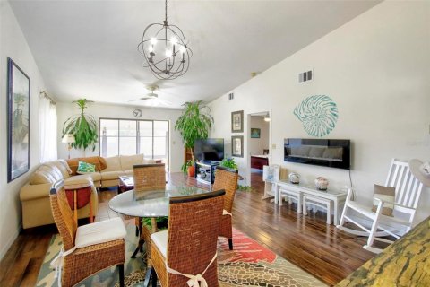 Copropriété à vendre à Weeki Wachee, Floride: 2 chambres, 126.63 m2 № 2216510 - photo 17
