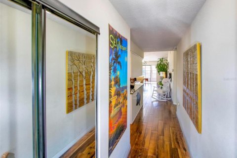 Copropriété à vendre à Weeki Wachee, Floride: 2 chambres, 126.63 m2 № 2216510 - photo 4