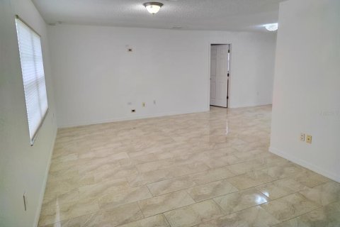 Casa en alquiler en Spring Hill, Florida, 2 dormitorios, 95.97 m2 № 1904141 - foto 4