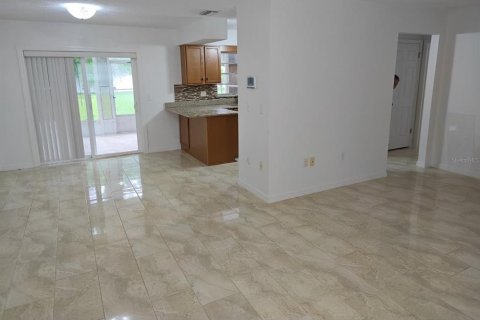 Casa en alquiler en Spring Hill, Florida, 2 dormitorios, 95.97 m2 № 1904141 - foto 3