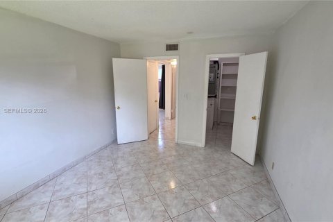 Condominio en alquiler en Hollywood, Florida, 1 dormitorio, 59.92 m2 № 2033720 - foto 9