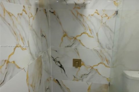 Снять в аренду кондоминиум в Майами-Гарденс, Флорида 3 спальни, 119.66м2, № 1977868 - фото 11