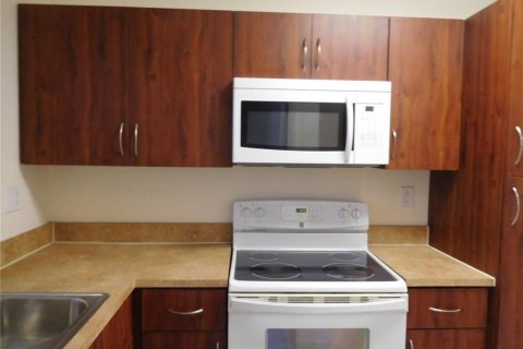 Condo in Hollywood, Florida, 1 bedroom  № 2088000 - photo 22