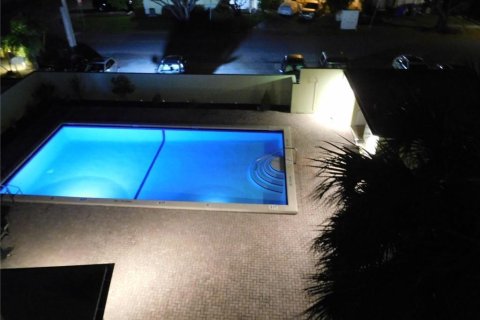 Condo in Hollywood, Florida, 1 bedroom № 2088000