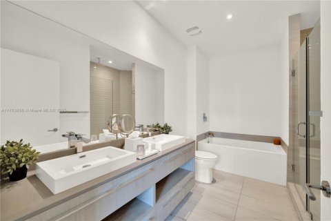 Condo in Hollywood, Florida, 2 bedrooms  № 1863971 - photo 20