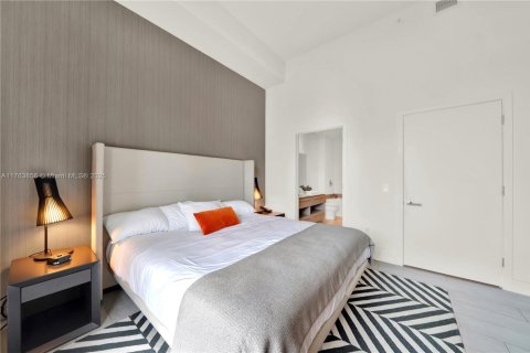 Condo in Hollywood, Florida, 2 bedrooms  № 1863971 - photo 17
