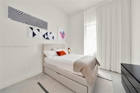 Condo in Hollywood, Florida, 2 bedrooms  № 1863971 - photo 25