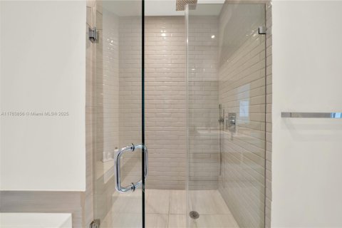Condo in Hollywood, Florida, 2 bedrooms  № 1863971 - photo 21