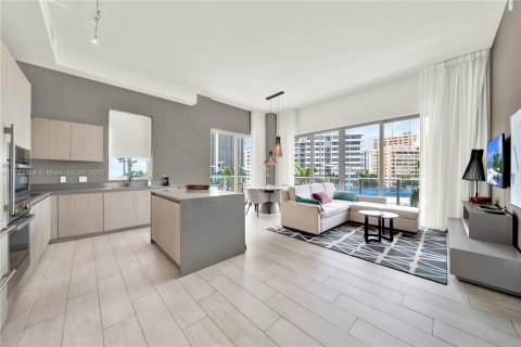 Condo in Hollywood, Florida, 2 bedrooms  № 1863971 - photo 4