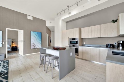 Condo in Hollywood, Florida, 2 bedrooms  № 1863971 - photo 9