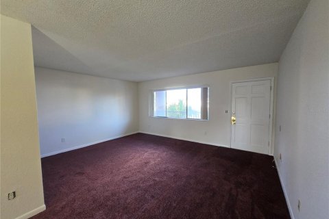 Condominio en alquiler en Largo, Florida, 1 dormitorio, 64.1 m2 № 1869117 - foto 4