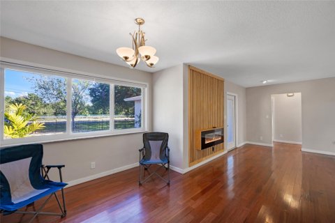 House in Davie, Florida 3 bedrooms № 1573299 - photo 8