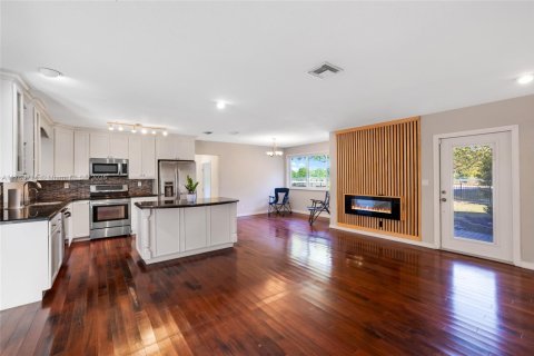 House in Davie, Florida 3 bedrooms № 1573299 - photo 6
