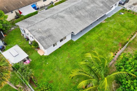 Villa ou maison à louer à West Palm Beach, Floride: 2 chambres, 67.35 m2 № 1966547 - photo 23