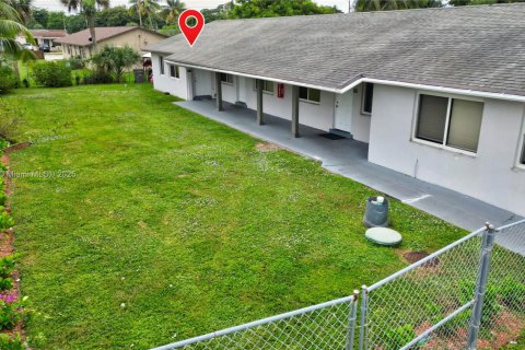 Villa ou maison à louer à West Palm Beach, Floride: 2 chambres, 67.35 m2 № 1966547 - photo 24