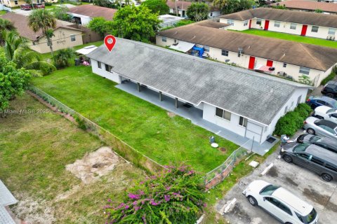 Villa ou maison à louer à West Palm Beach, Floride: 2 chambres, 67.35 m2 № 1966547 - photo 19