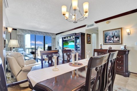 Condo in Hollywood, Florida, 1 bedroom № 1986100 - photo 30