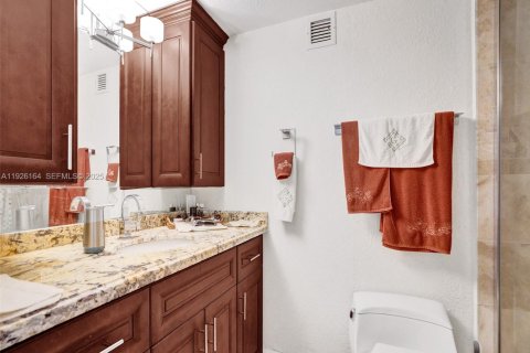 Condo in Hollywood, Florida, 1 bedroom № 1986100 - photo 7