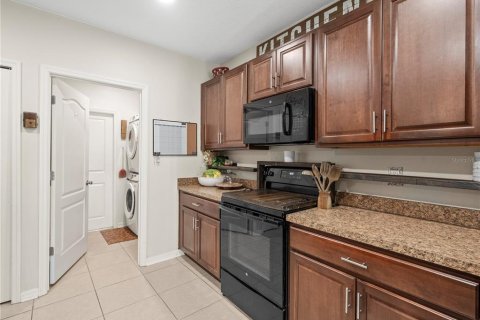 House in Weeki Wachee, Florida 4 bedrooms, 173.36 sq.m. № 1879807 - photo 15