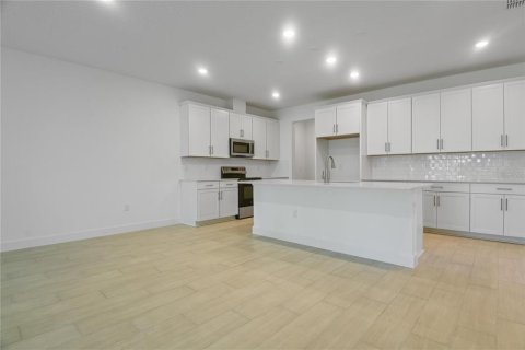 Casa en venta en Weeki Wachee, Florida, 3 dormitorios, 175.31 m2 № 2430583 - foto 21