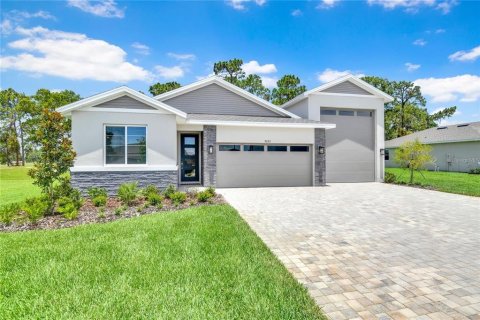 Casa en Weeki Wachee, Florida 3 dormitorios, 175.31 m2 № 2430583
