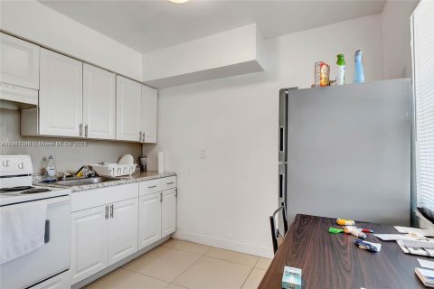 Immobilier commercial à vendre à Fort Lauderdale, Floride: 179.86 m2 № 1871383 - photo 15
