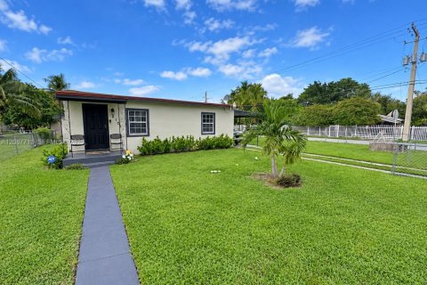Casa en Miami, Florida 2 dormitorios, 71.35 m2 № 2370128