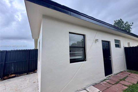 Купить виллу или дом в Майами, Флорида 4 спальни, 196.67м2, № 1988427 - фото 13