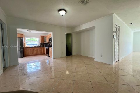 Купить виллу или дом в Майами, Флорида 4 спальни, 196.67м2, № 1988427 - фото 21