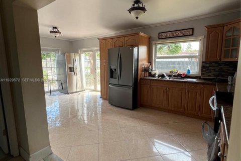 Купить виллу или дом в Майами, Флорида 4 спальни, 196.67м2, № 1988427 - фото 23