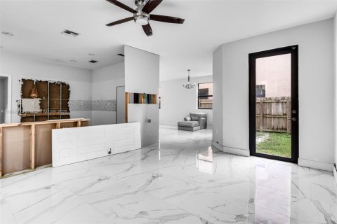 Villa ou maison à vendre à Homestead, Floride: 5 chambres, 238.57 m2 № 1946591 - photo 7