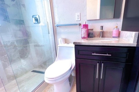 House in Pompano Beach, Florida 2 bedrooms, 82.96 sq.m. № 2031301 - photo 16