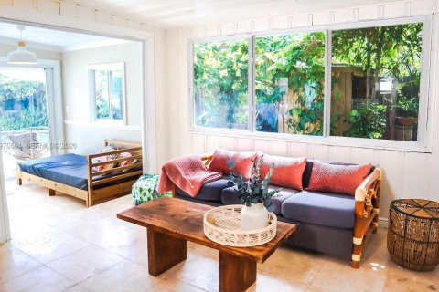 House in Pompano Beach, Florida 2 bedrooms, 82.96 sq.m. № 2031301 - photo 9