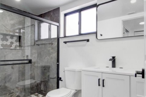 House in Hialeah Gardens, Florida 3 bedrooms, 129.88 sq.m. № 1477661 - photo 14
